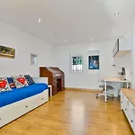 度假居 Family With Location *